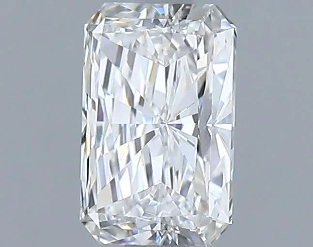 1.01ct Radiant Lab Grown Diamond (Colour E, Clarity VVS2, IGI Certified)