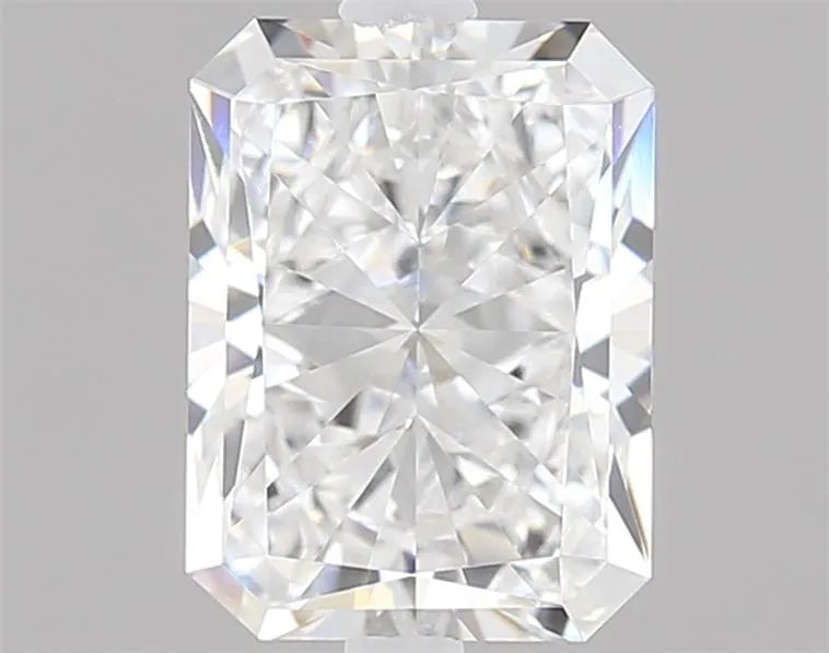 1.02ct Radiant Lab Grown Diamond (Colour E, Clarity VVS2, IGI Certified)