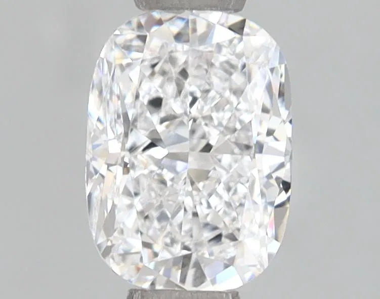 1.06ct Cushion brilliant Lab Grown Diamond (Colour D, Clarity VVS2, IGI Certified)