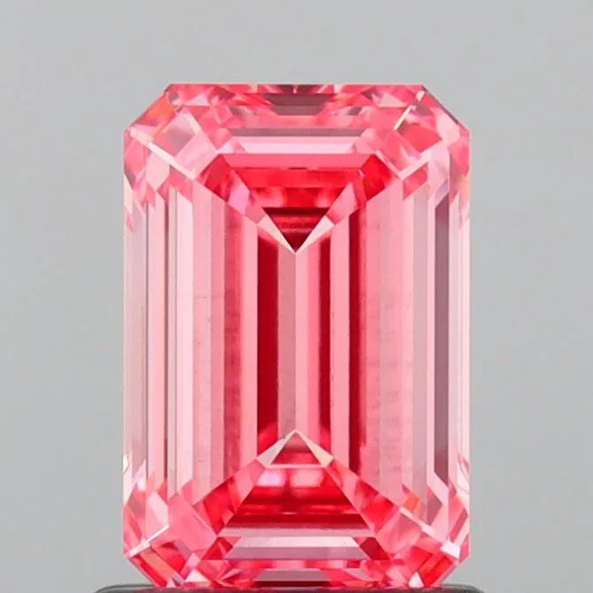 1.09ct Emerald Lab Grown Diamond (Colour Fancy Vivid Pink, Clarity VS1, IGI Certified)