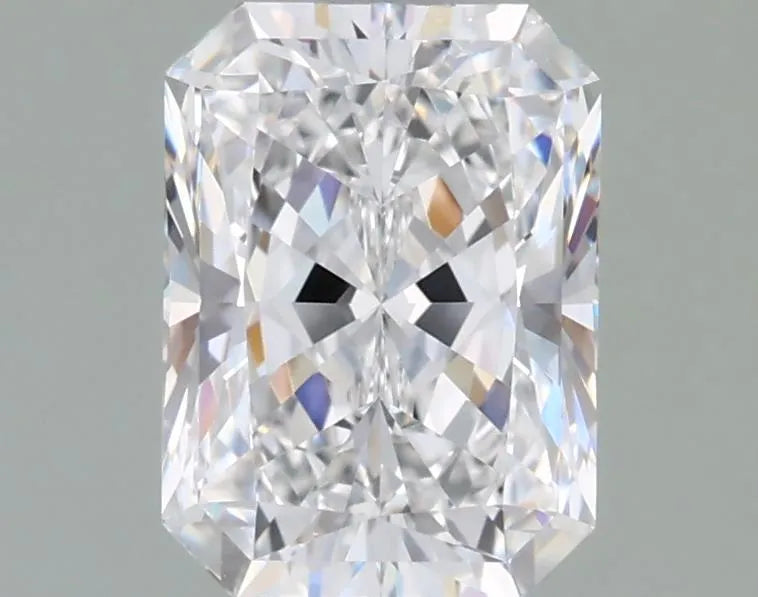 1.51ct Radiant Lab Grown Diamond (Colour E, Clarity VVS2, IGI Certified)