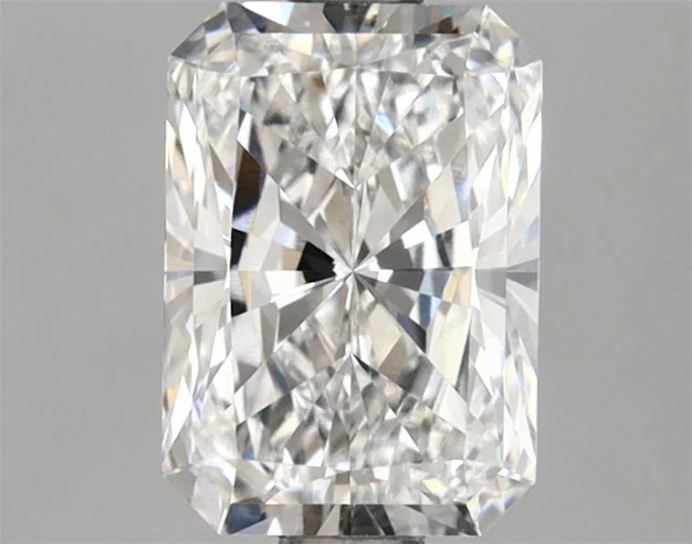1.63ct Radiant Lab Grown Diamond (Colour E, Clarity VVS2, IGI Certified)
