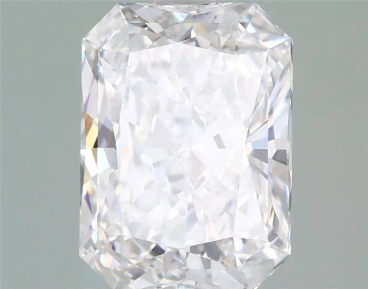 1.92ct Radiant Lab Grown Diamond (Colour G, Clarity VVS2, IGI Certified)