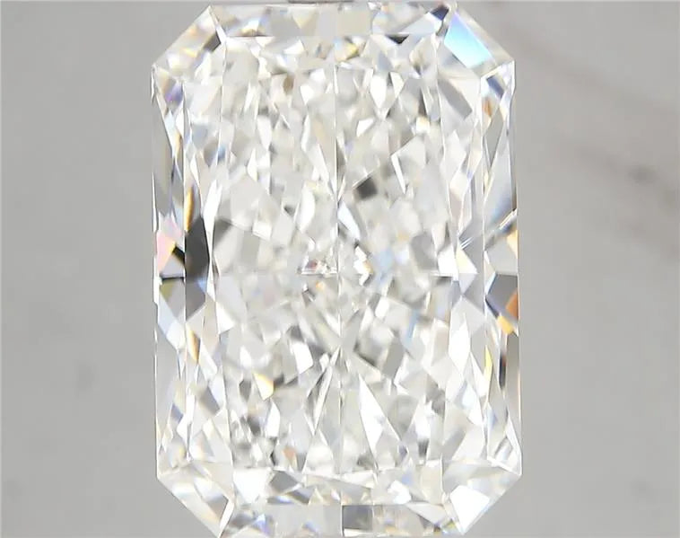 10.53ct Radiant Lab Grown Diamond (Colour F, Clarity VVS2, IGI Certified)