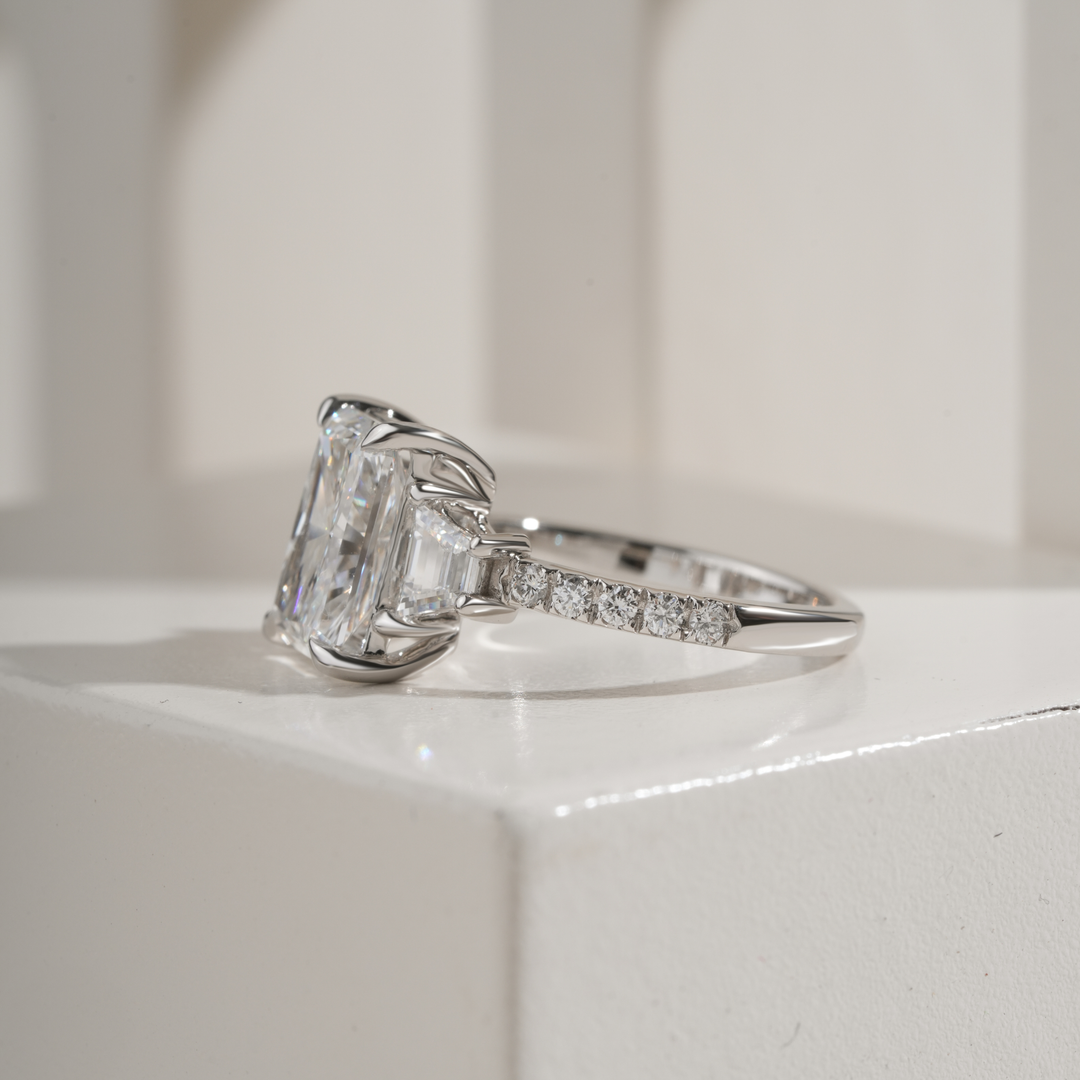 Radiant 3.09CT E VVS2