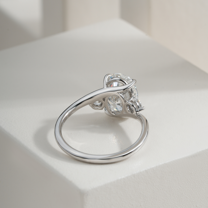 Oval 2.58CT E VVS2 Tiara Bypass Three Stone Ring
