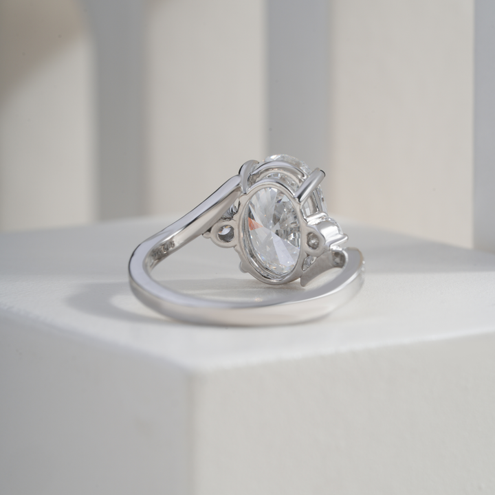 Oval 3.03CT E VVS2 Cheyenne Twisted Ring