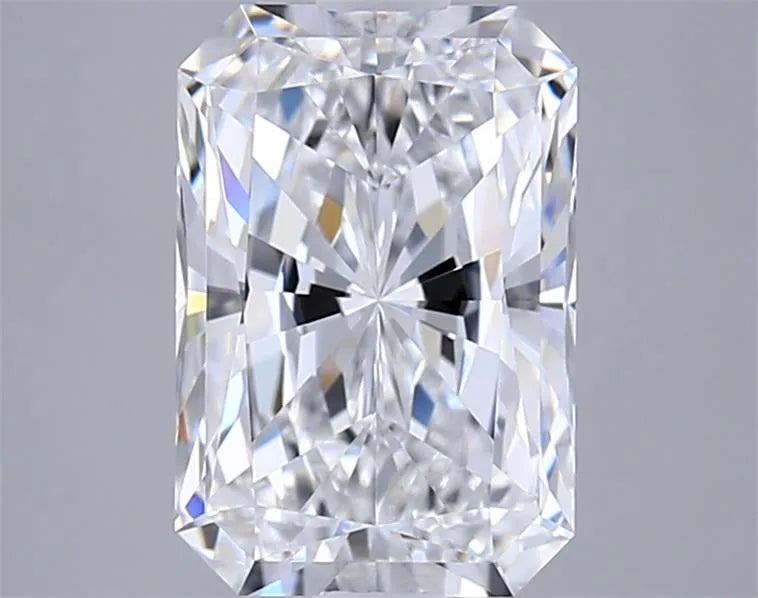 2.00ct Radiant Lab Grown Diamond (Colour E, Clarity VVS1, IGI Certified)