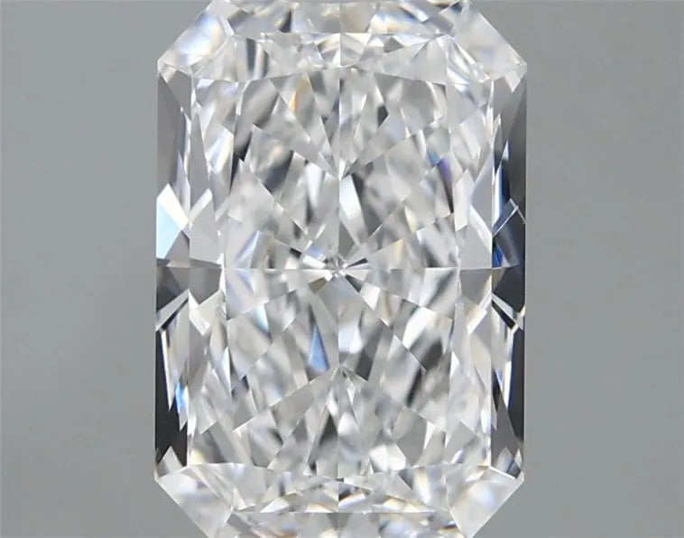 2.02ct Radiant Lab Grown Diamond (Colour D, Clarity VVS1, IGI Certified)