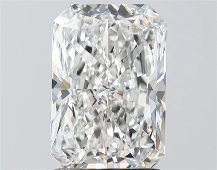 2.02ct Radiant Lab Grown Diamond (Colour E, Clarity VVS2, IGI Certified)