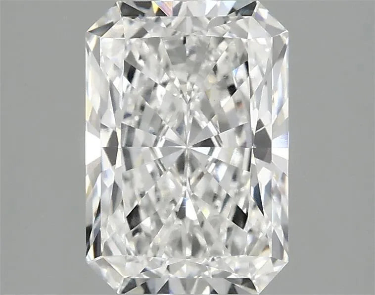 2.05ct Radiant Lab Grown Diamond (Colour E, Clarity VVS2, IGI Certified)