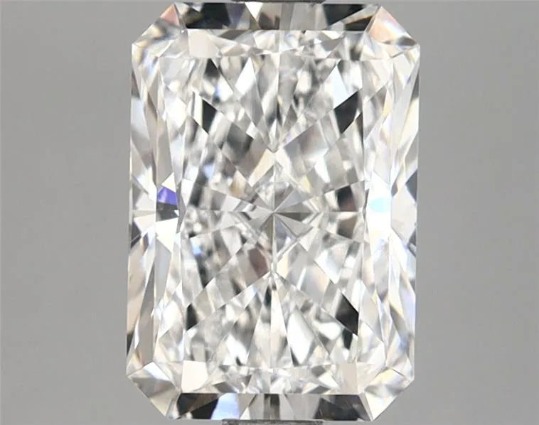 2.14ct Radiant Lab Grown Diamond (Colour E, Clarity VVS2, IGI Certified)