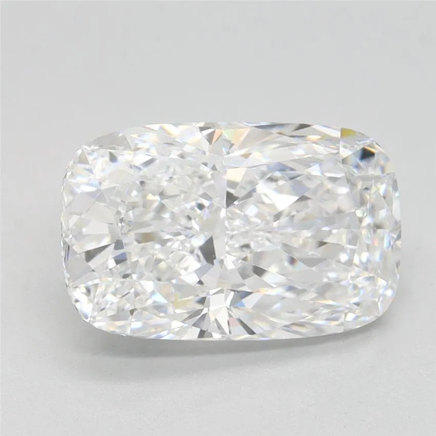 2.41ct Cushion modified Lab Grown Diamond (Colour D, Clarity VVS1, IGI Certified)