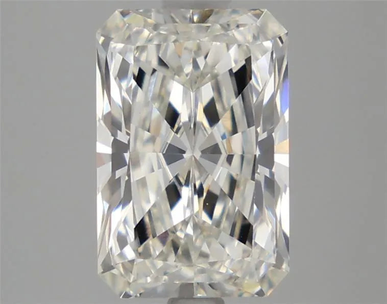 2.72ct Radiant Lab Grown Diamond (Colour G, Clarity VVS2, Cut EX, IGI Certified)