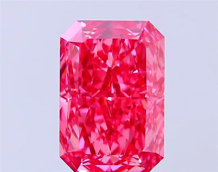 2.81ct Radiant Lab Grown Diamond (Colour Fancy Vivid Pink, Clarity VS1, IGI Certified)
