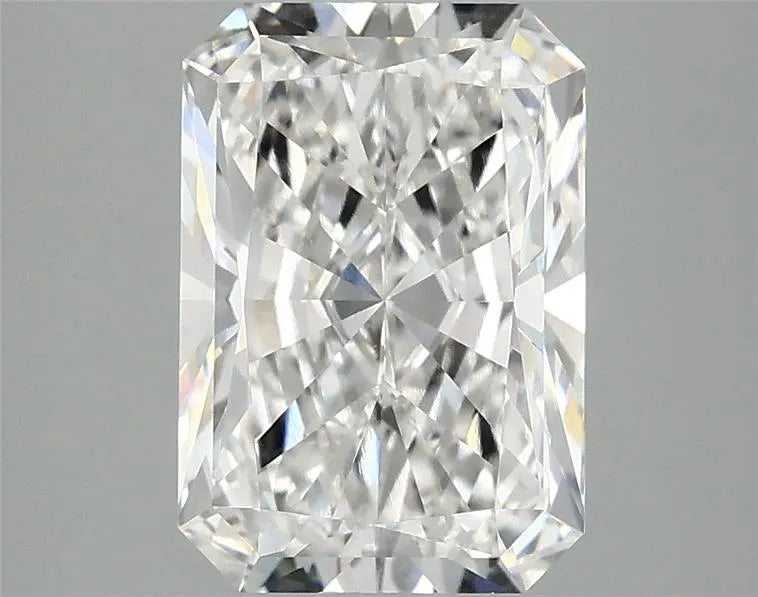 2.92ct Radiant Lab Grown Diamond (Colour F, Clarity VVS2, IGI Certified)