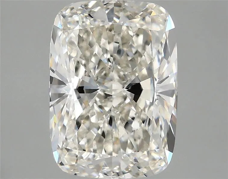 3.01ct Cushion modified Lab Grown Diamond (Colour G, Clarity VVS2, IGI Certified)