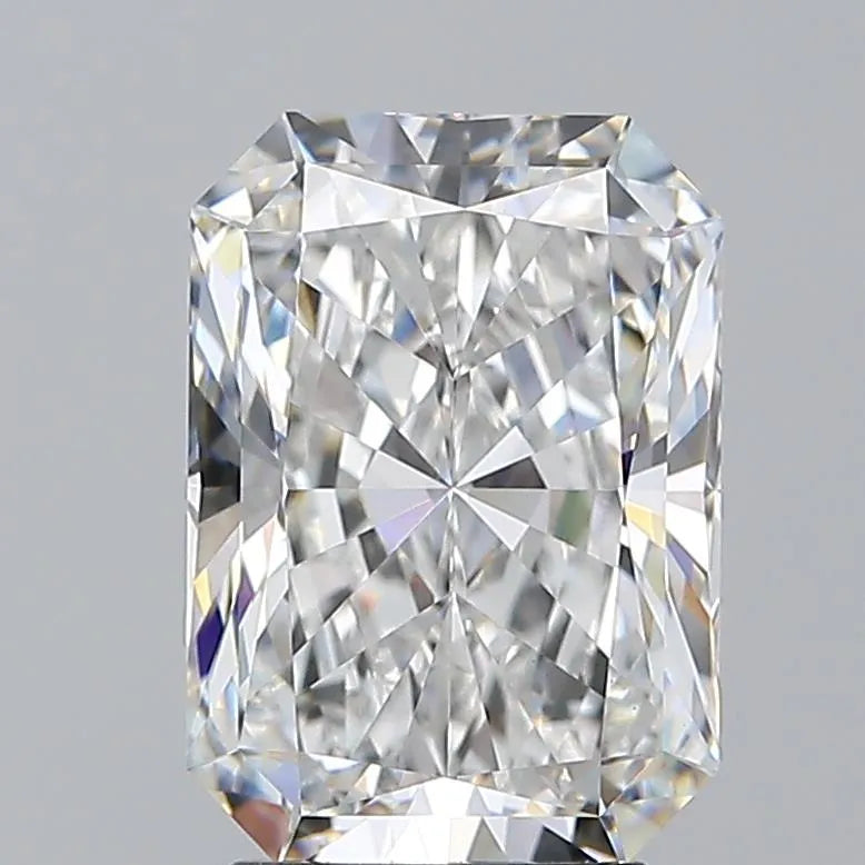 3.04ct Radiant Lab Grown Diamond (Colour E, Clarity VVS2, IGI Certified)