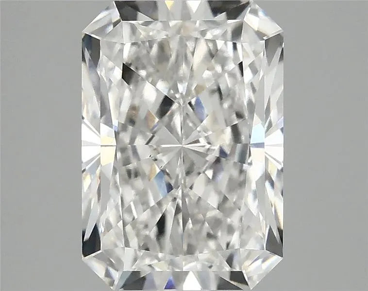 3.04ct Radiant Lab Grown Diamond (Colour G, Clarity VS1, IGI Certified)