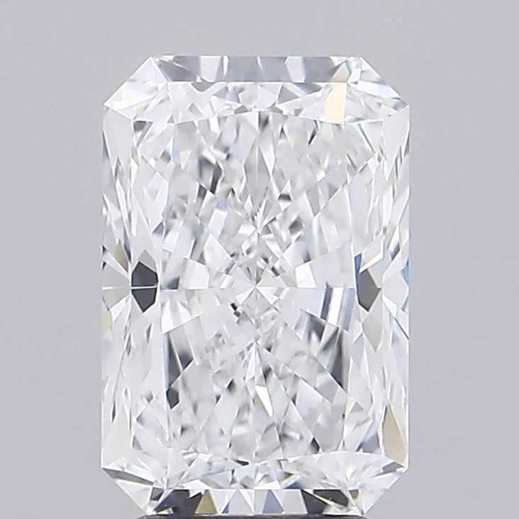 3.05ct Radiant Lab Grown Diamond (Colour E, Clarity VVS1, IGI Certified)