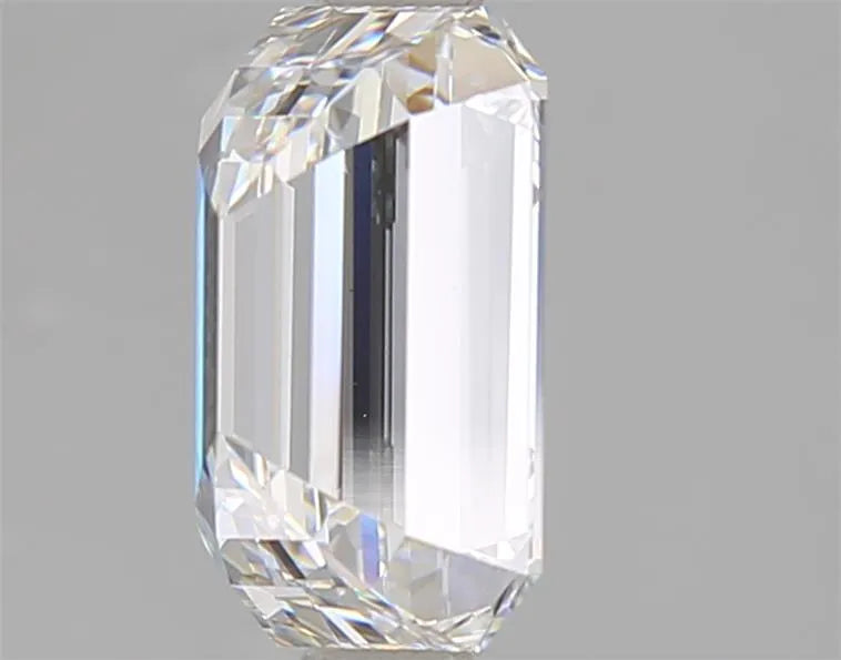 3.10ct Emerald Lab Grown Diamond (Colour E, Clarity VVS2, IGI Certified)