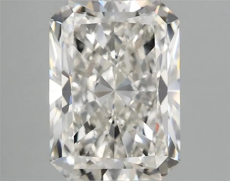 3.10ct Radiant Lab Grown Diamond (Colour G, Clarity VVS2, IGI Certified)