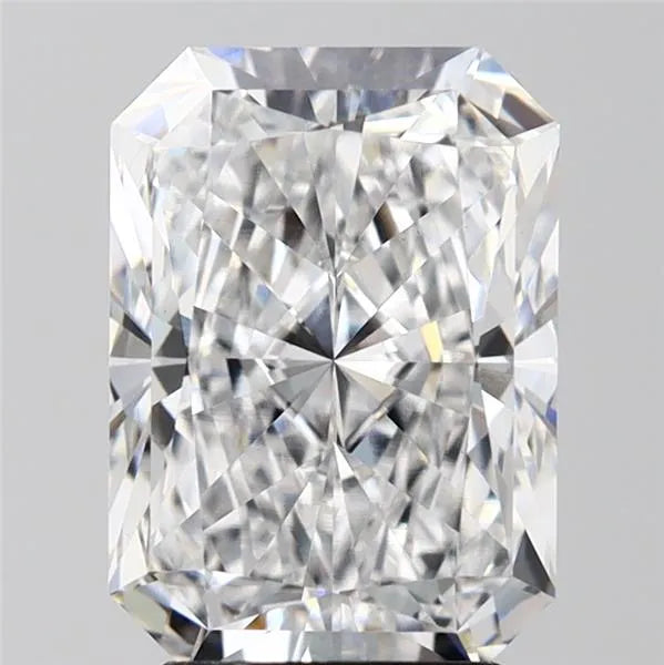 3.51ct Radiant Lab Grown Diamond (Colour D, Clarity VVS2, IGI Certified)