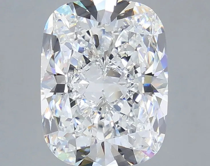 3.52ct Cushion modified Lab Grown Diamond (Colour E, Clarity VVS2, IGI Certified)