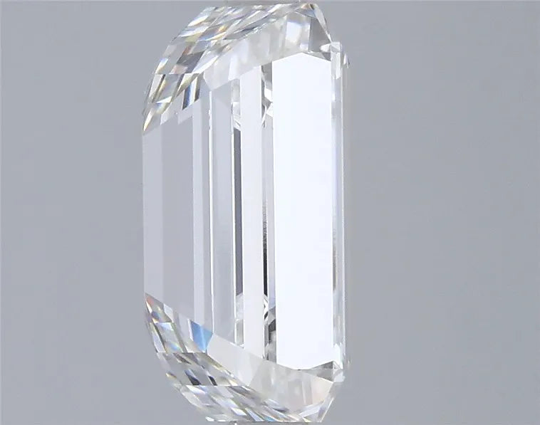 3.52ct Emerald Lab Grown Diamond (Colour E, Clarity VVS2, IGI Certified)