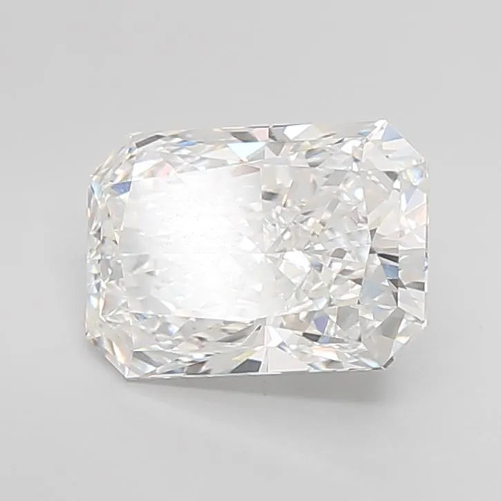 3.54ct Radiant Lab Grown Diamond (Colour E, Clarity VVS1, IGI Certified)
