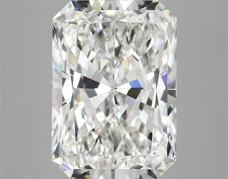 3.58ct Radiant Lab Grown Diamond (Colour E, Clarity VVS2, IGI Certified)