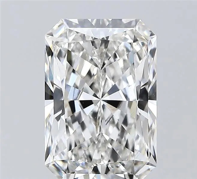 3.59ct Radiant Lab Grown Diamond (Colour G, Clarity VVS2, IGI Certified)