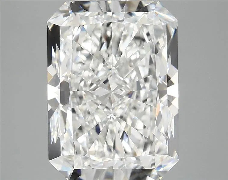 3.75ct Radiant Lab Grown Diamond (Colour E, Clarity VVS2, IGI Certified)
