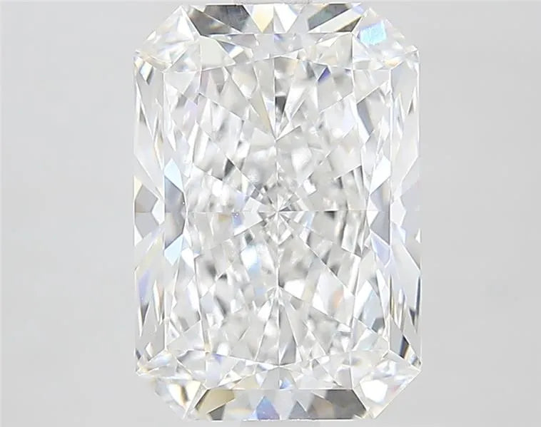 4.01ct Radiant Lab Grown Diamond (Colour E, Clarity VVS1, IGI Certified)