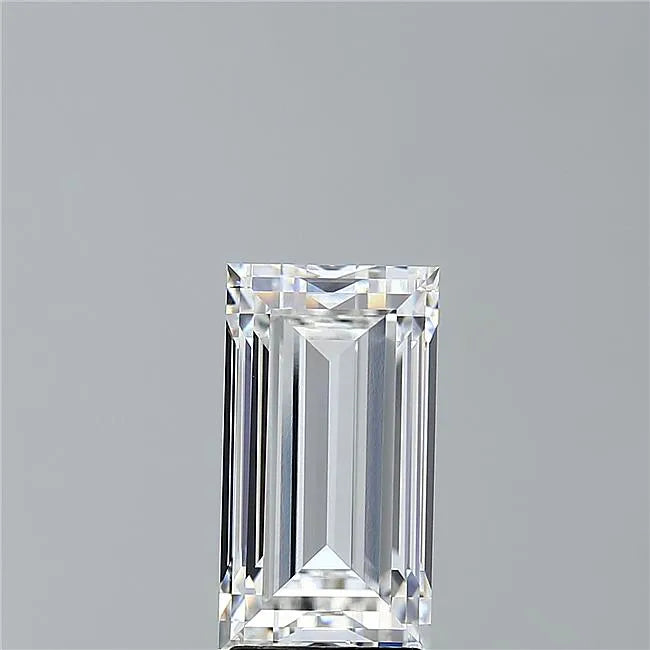 4.05ct Baguette Lab Grown Diamond (Colour E, Clarity VVS1, IGI Certified)