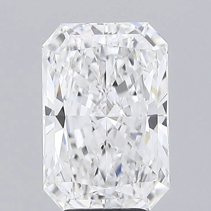 4.06ct Radiant Lab Grown Diamond (Colour D, Clarity VVS1, IGI Certified)