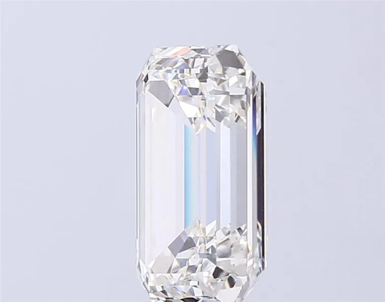 4.09ct Emerald Lab Grown Diamond (Colour G, Clarity VVS2, IGI Certified)