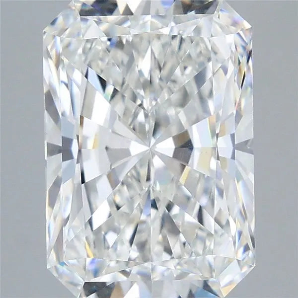 4.15ct Radiant Lab Grown Diamond (Colour E, Clarity VVS2, IGI Certified)