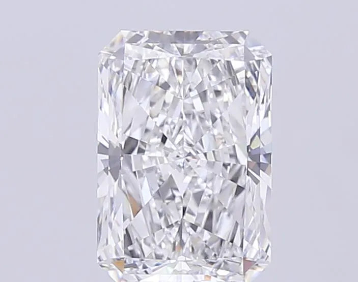 4.52ct Radiant Lab Grown Diamond (Colour E, Clarity VVS1, IGI Certified)