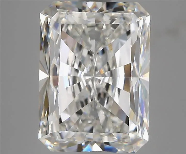 4.52ct Radiant Lab Grown Diamond (Colour E, Clarity VVS2, IGI Certified)