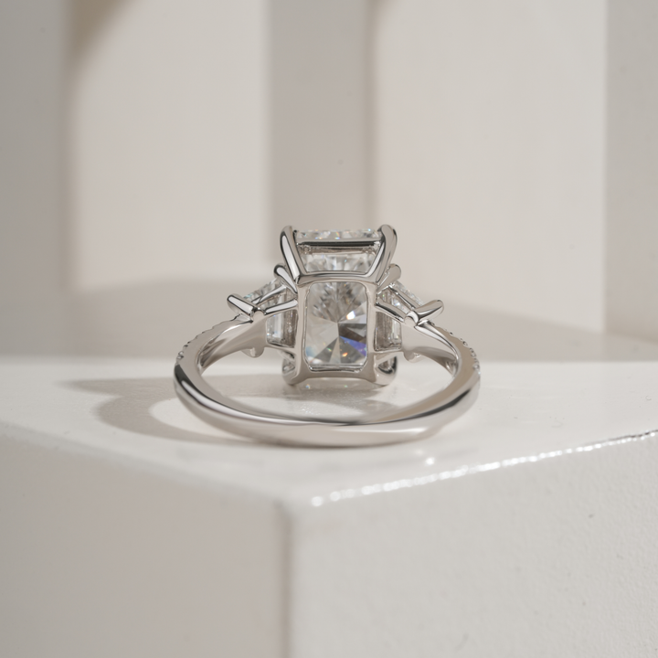 Radiant 3.09CT E VVS2