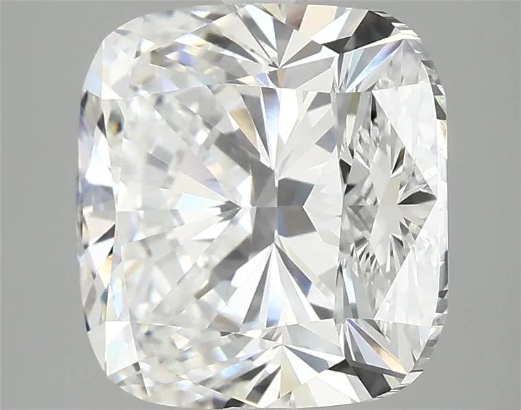 5.04ct Cushion modified Lab Grown Diamond (Colour E, Clarity VVS2, IGI Certified)