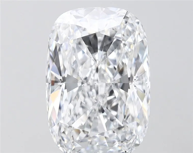 5.05ct Cushion modified Lab Grown Diamond (Colour E, Clarity VVS1, IGI Certified)