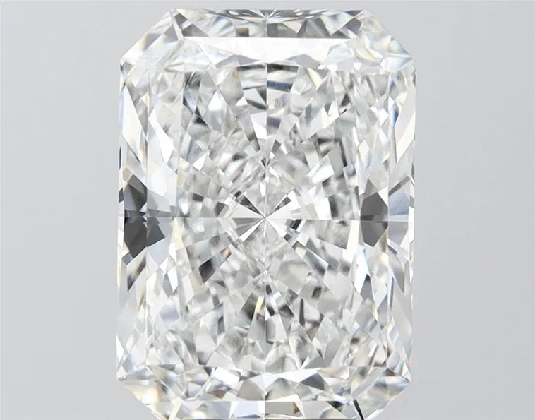 5.10ct Radiant Lab Grown Diamond (Colour E, Clarity VVS2, IGI Certified)