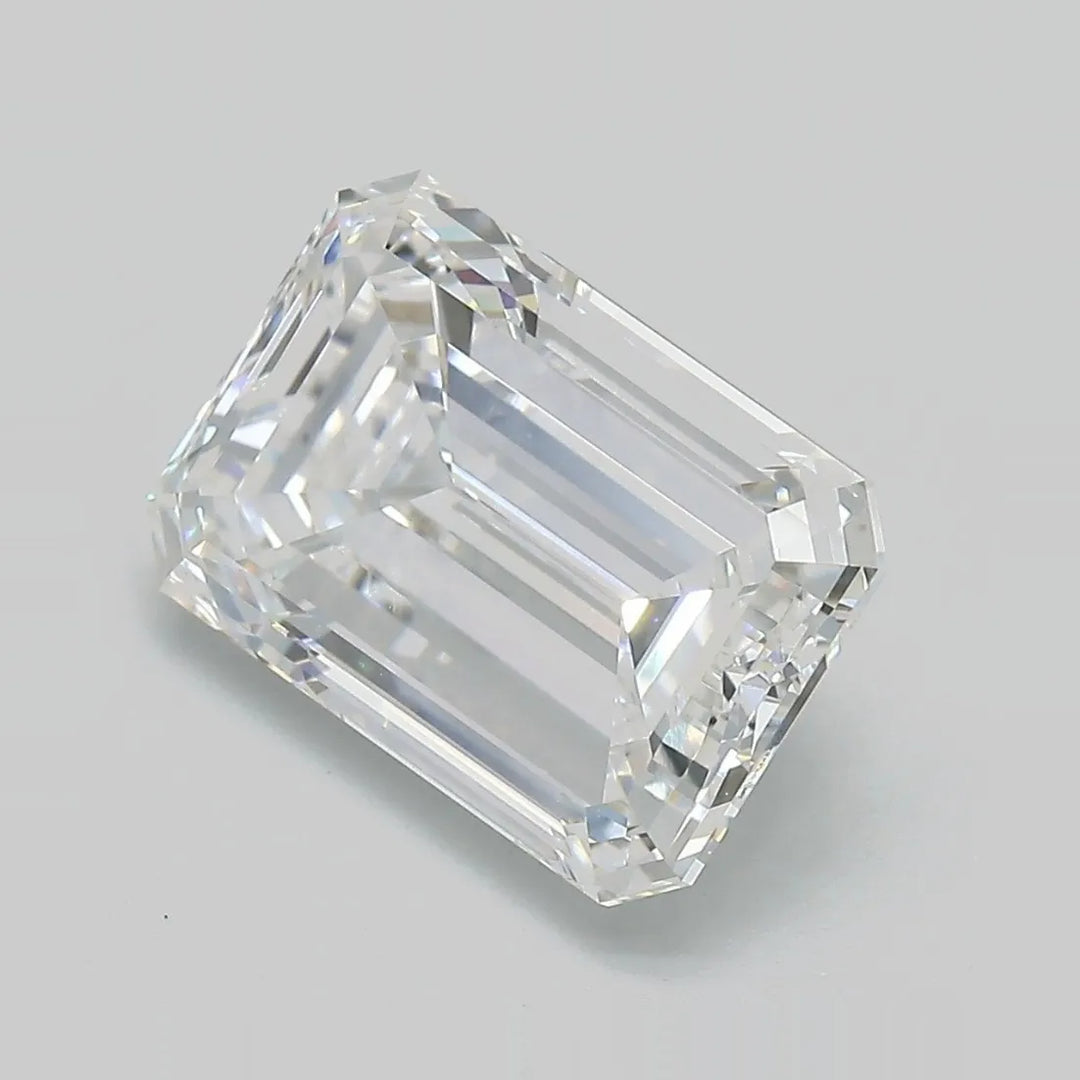 5.53ct Emerald Lab Grown Diamond (Colour E, Clarity VVS2, IGI Certified)