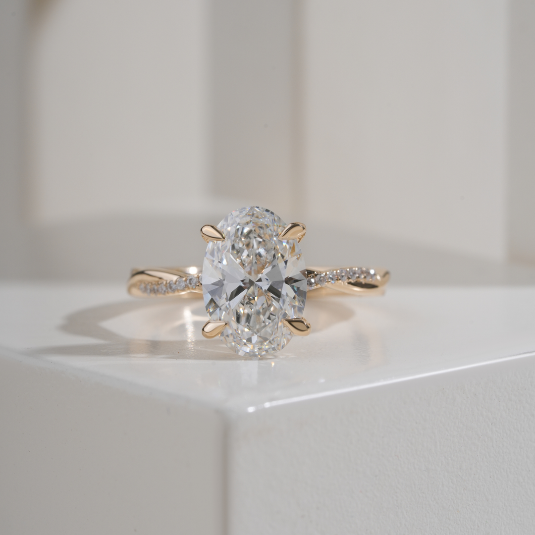 Oval 2.52CT E VVS2 Yvette Scalloped twisted Pavé Ring