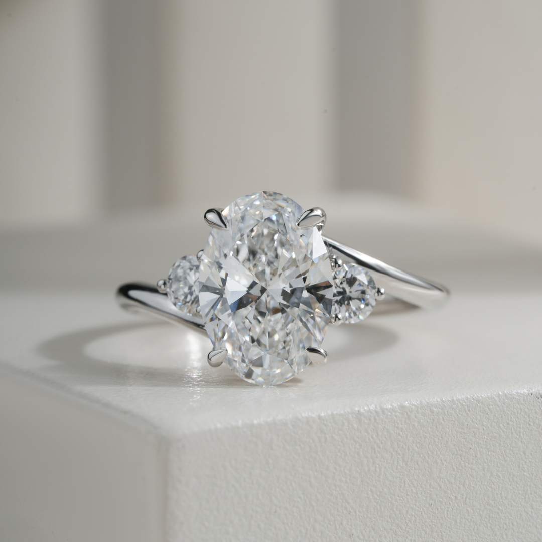 Oval 2.58CT E VVS2 Tiara Bypass Three Stone Ring