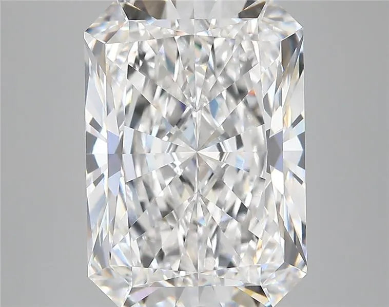 7.01ct Radiant Lab Grown Diamond (Colour E, Clarity VVS1, IGI Certified)