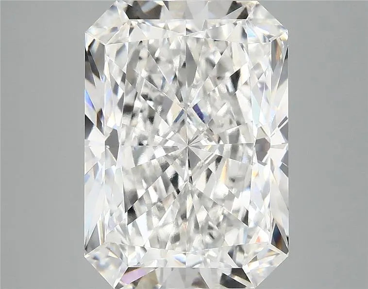 7.34ct Radiant Lab Grown Diamond (Colour D, Clarity VVS2, IGI Certified)