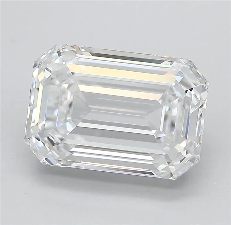 8.78ct Emerald Lab Grown Diamond (Colour E, Clarity VVS2, Cut EX, IGI Certified)